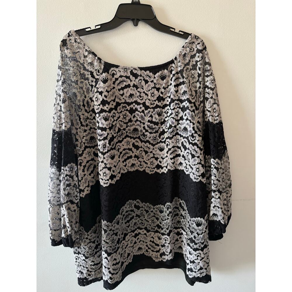 Catherines Womens Top 3X Lace Floral SIlver Black Blouse Whimsigoth Fairy Grunge - Picture 4 of 4